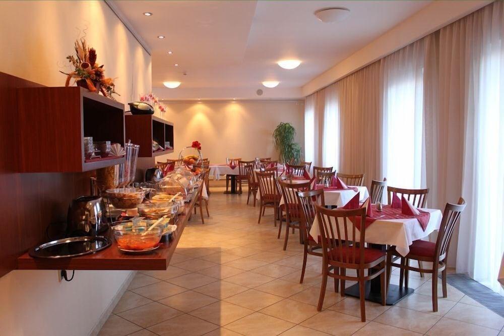 Hotel Popelka 프라하 레스토랑 사진